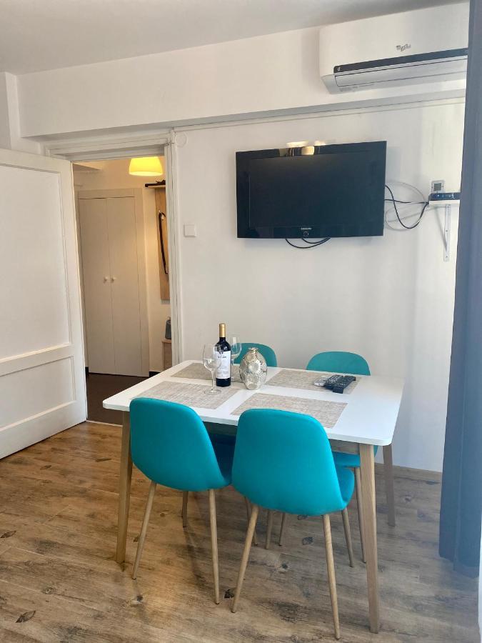 Ultracentral - Apartament Pe Calea Victoriei Boekarest Buitenkant foto