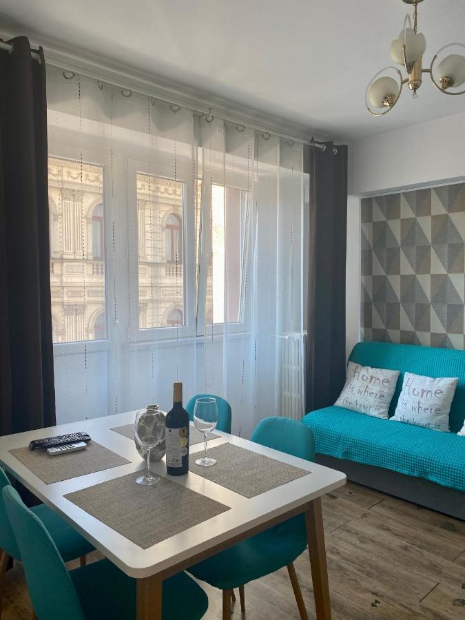 Ultracentral - Apartament Pe Calea Victoriei Boekarest Buitenkant foto
